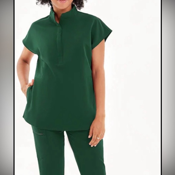 Nursing scrubs - Picture 2 of 3